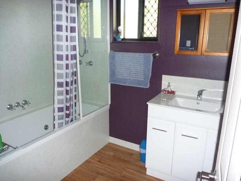 17 Meleleuca Court, Redridge QLD 4660