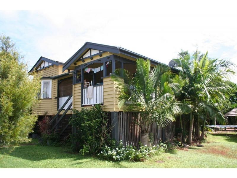 29 West Street, Childers QLD 4660