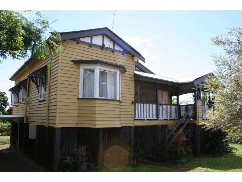 29 West Street, Childers QLD 4660