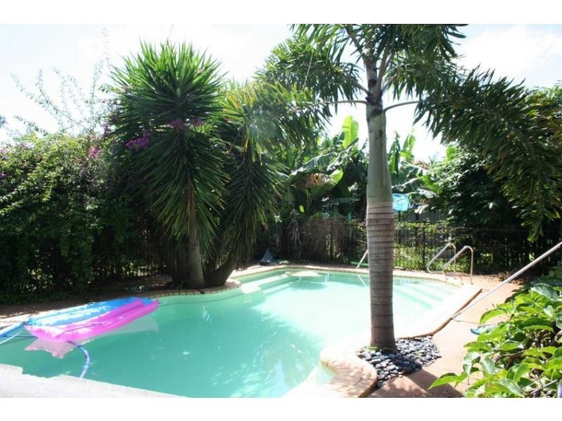 29 West Street, Childers QLD 4660