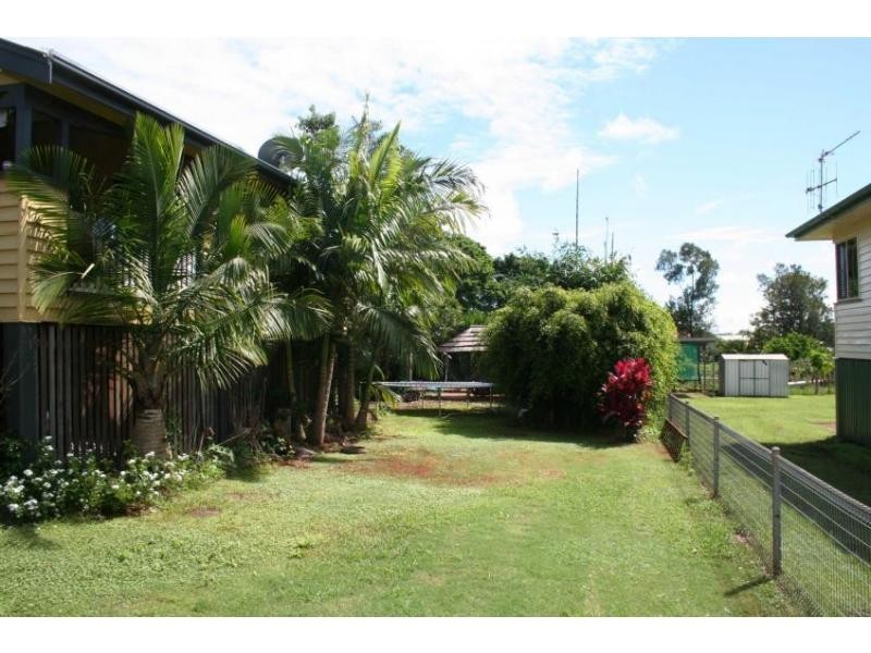 29 West Street, Childers QLD 4660