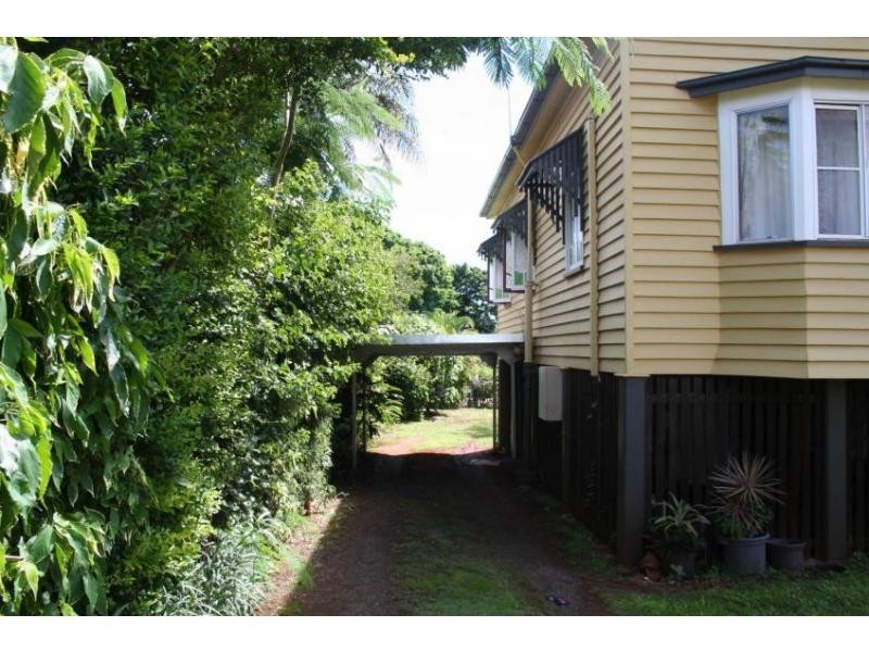 29 West Street, Childers QLD 4660