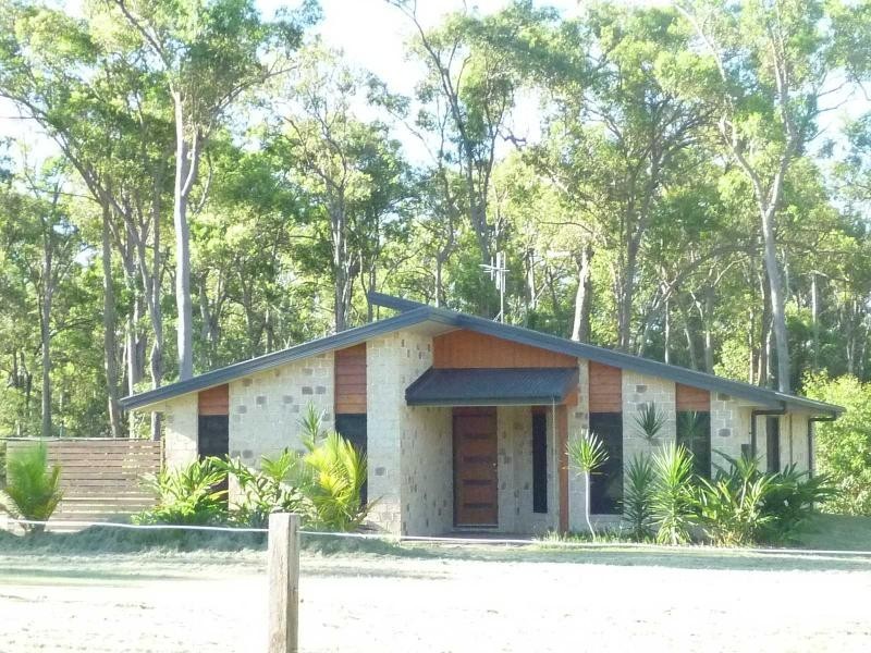 142 Park Avenue, Childers QLD 4660