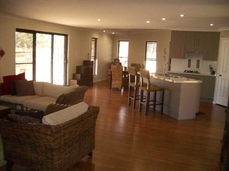 142 Park Avenue, Childers QLD 4660