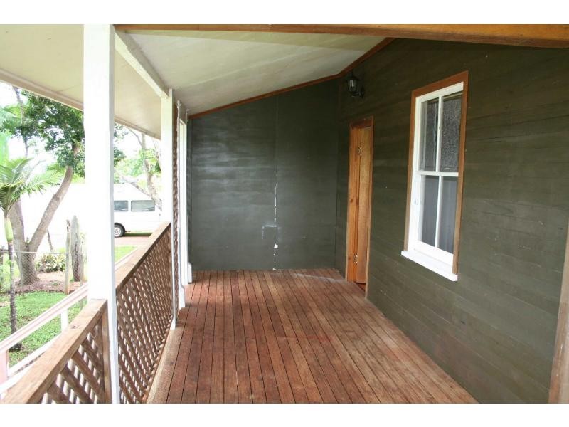 6 Noel Street, Childers QLD 4660