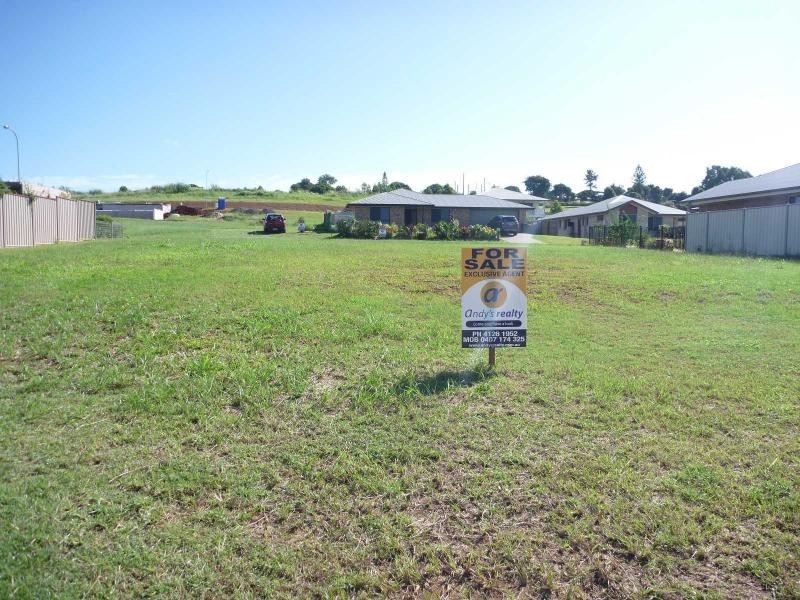 27 Pioneer Avenue, Childers QLD 4660
