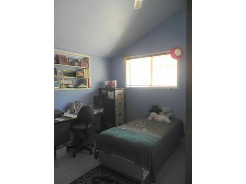 11 Redridge Crescent, Redridge QLD 4660