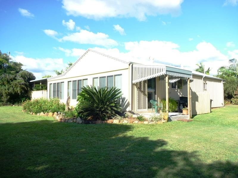 11 Redridge Crescent, Redridge QLD 4660