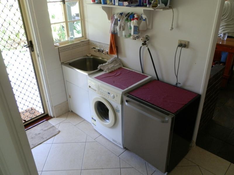 Isis Central QLD 4660