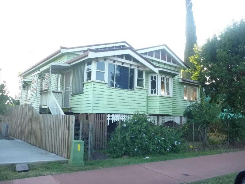 105 Churchill Street, Childers QLD 4660