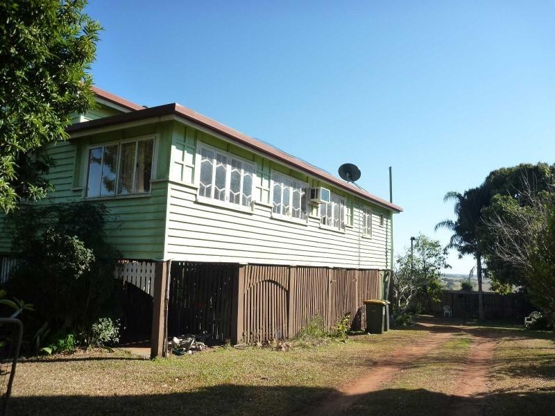 105 Churchill Street, Childers QLD 4660