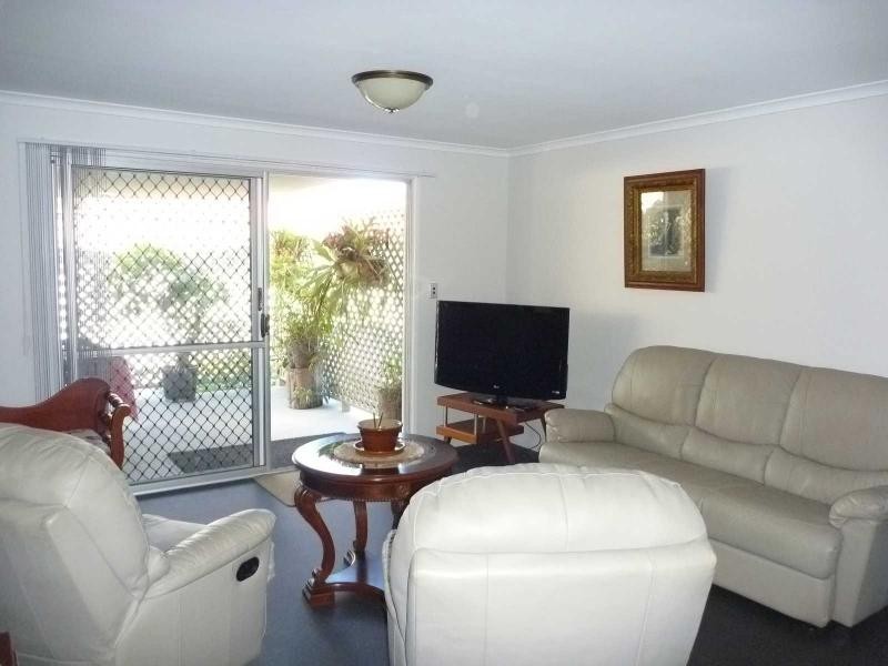 6 Charlton Street, Buxton QLD 4660