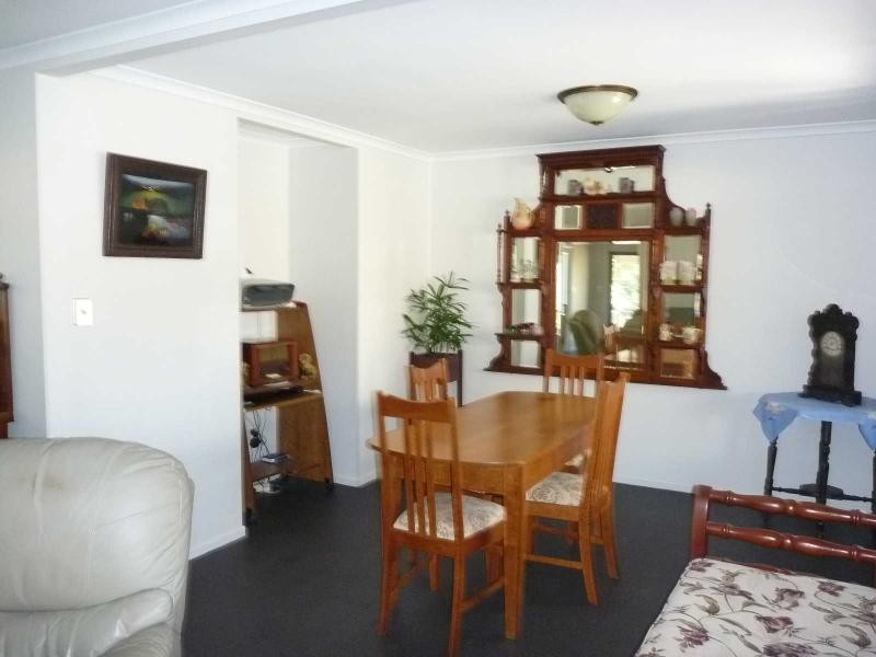 6 Charlton Street, Buxton QLD 4660
