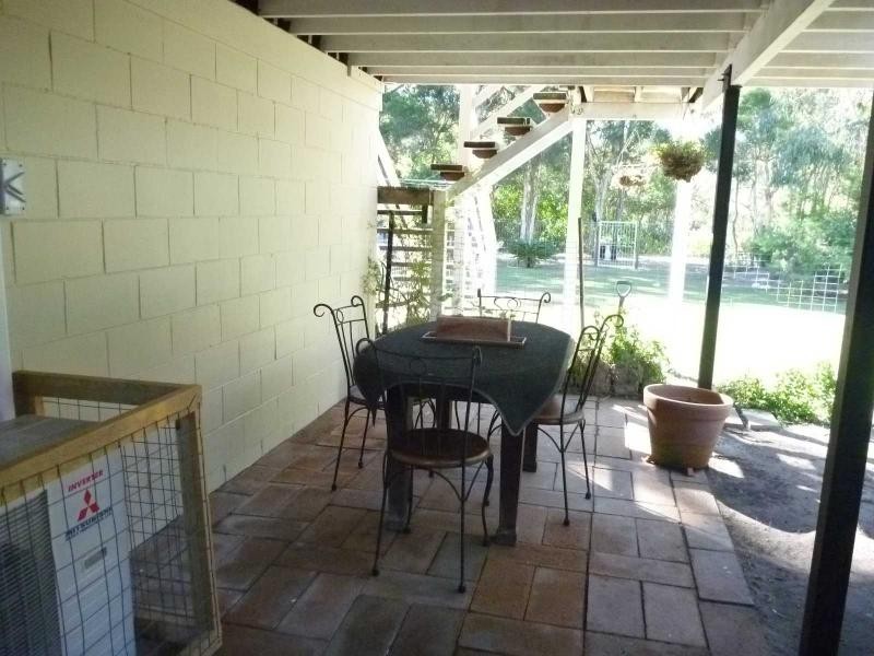 6 Charlton Street, Buxton QLD 4660
