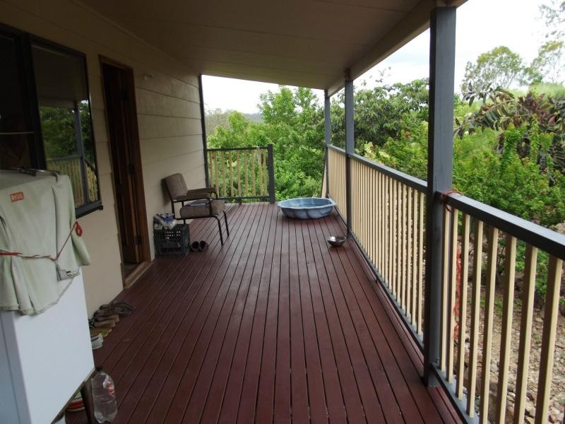 8 Andersen Street, Dallarnil QLD 4621