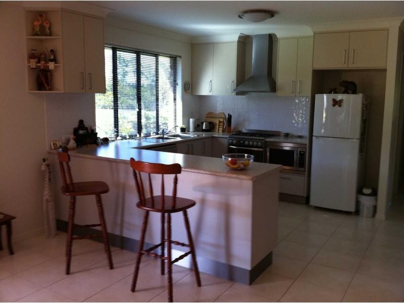 30 Pioneer Street, Childers QLD 4660