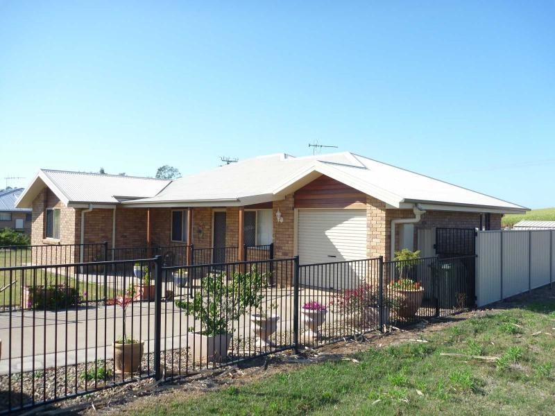 29 Pioneer Avenue, Childers QLD 4660