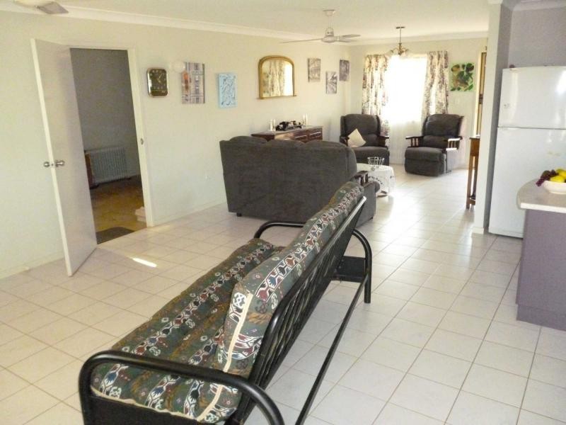 29 Pioneer Avenue, Childers QLD 4660