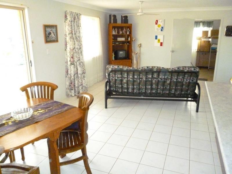 29 Pioneer Avenue, Childers QLD 4660