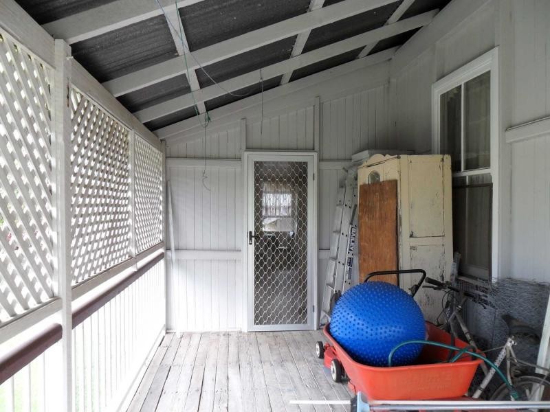 14 Gloucester Street, Biggenden QLD 4621