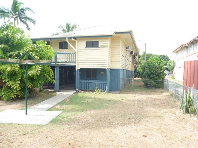 19 West Street, Childers QLD 4660