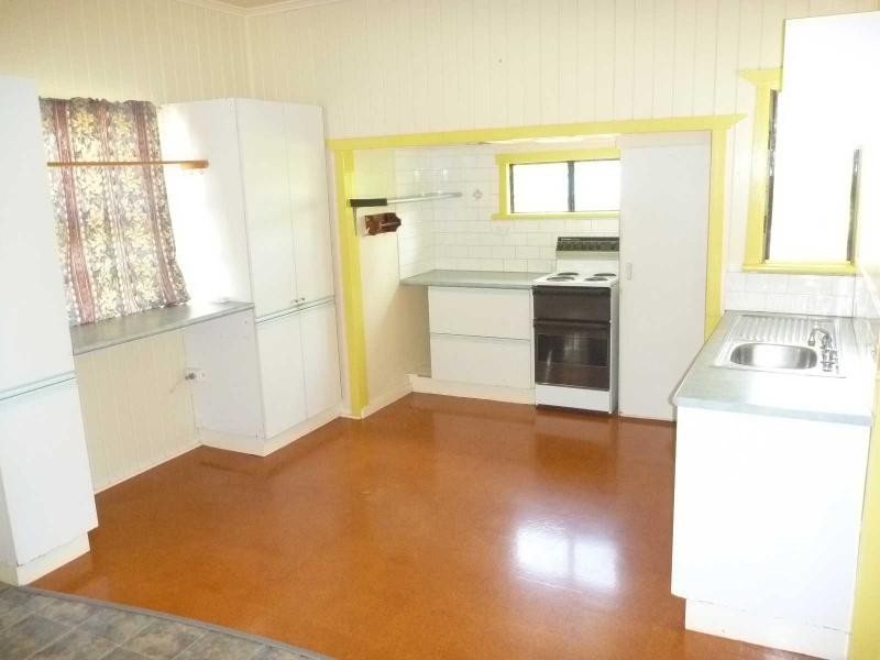 19 West Street, Childers QLD 4660