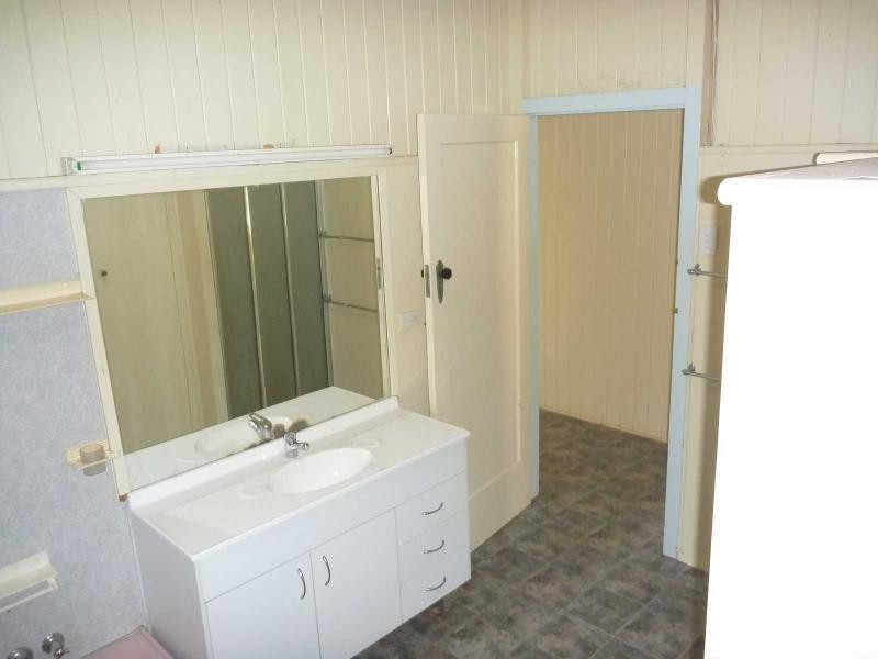 19 West Street, Childers QLD 4660