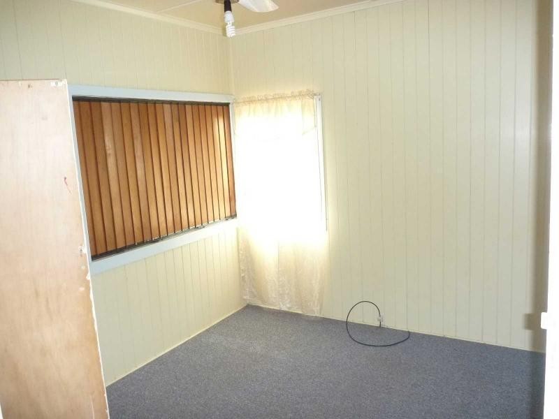 19 West Street, Childers QLD 4660