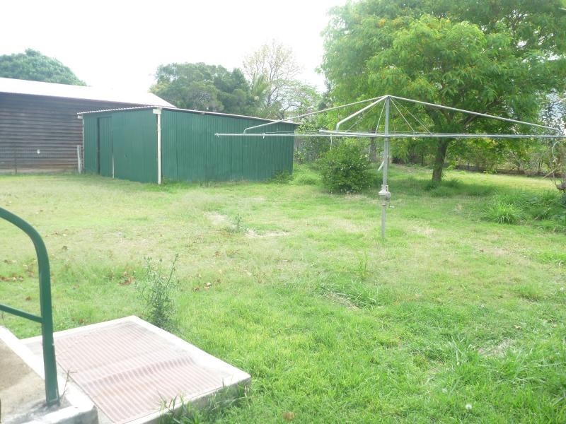 14 Walsh Street, Biggenden QLD 4621