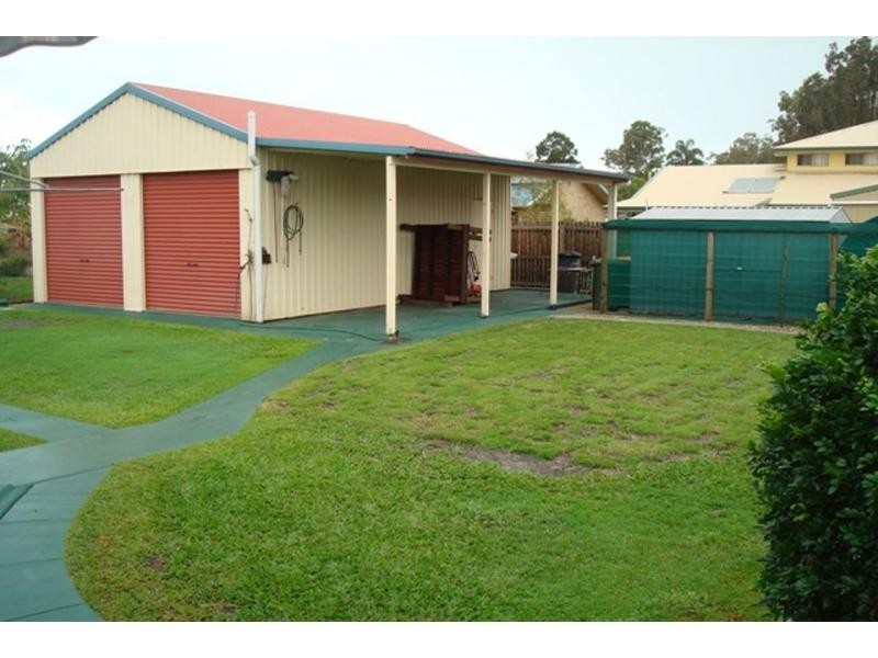 4 Rosella Way, Woodgate QLD 4660