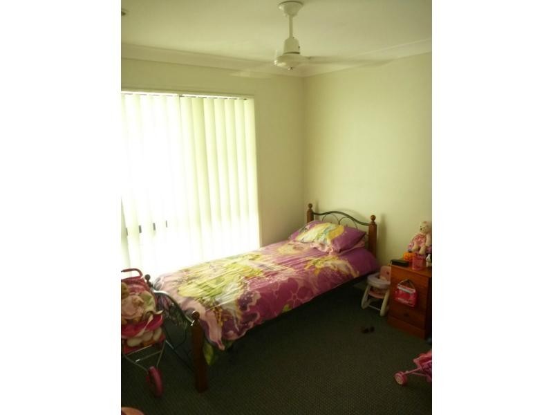 40 Paradise Avenue, Thabeban QLD 4670