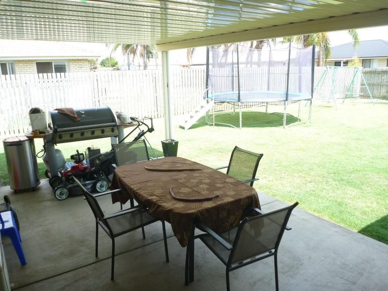 40 Paradise Avenue, Thabeban QLD 4670