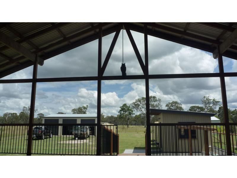 4 GREEN Court, Buxton QLD 4660