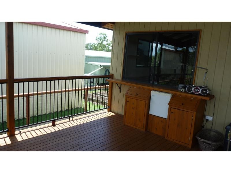 4 GREEN Court, Buxton QLD 4660