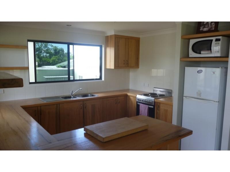 4 GREEN Court, Buxton QLD 4660