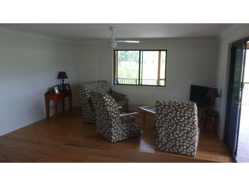 4 GREEN Court, Buxton QLD 4660