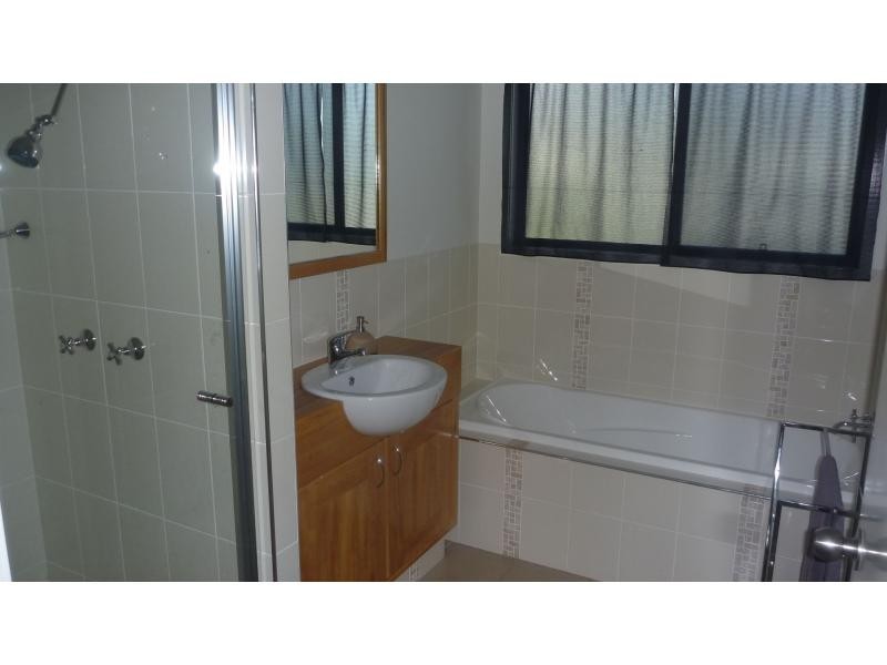 4 GREEN Court, Buxton QLD 4660