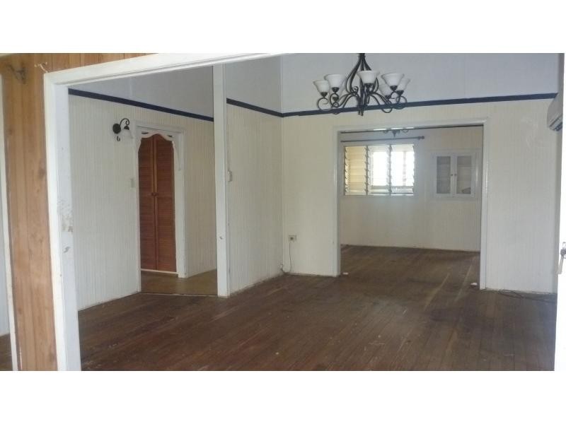 18 Churchill Street, Childers QLD 4660