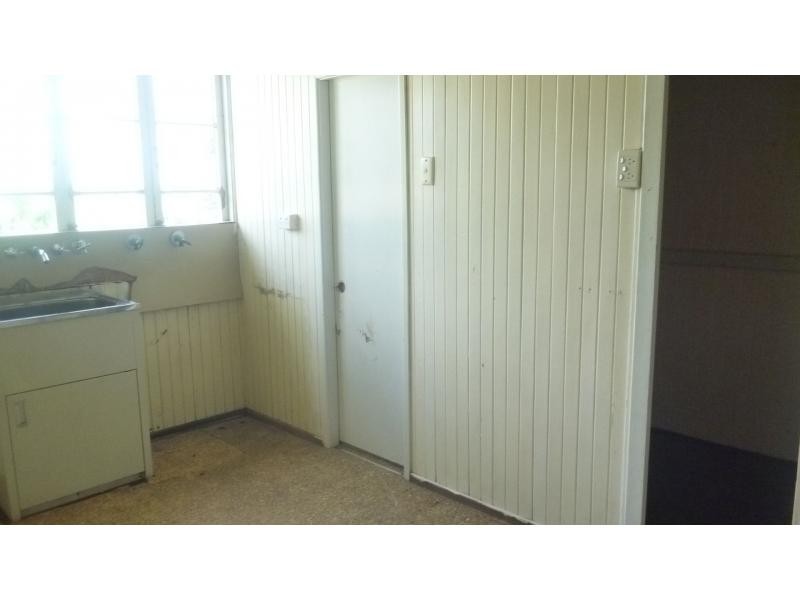 18 Churchill Street, Childers QLD 4660