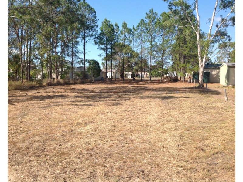 3 Charlton Street, Buxton QLD 4660
