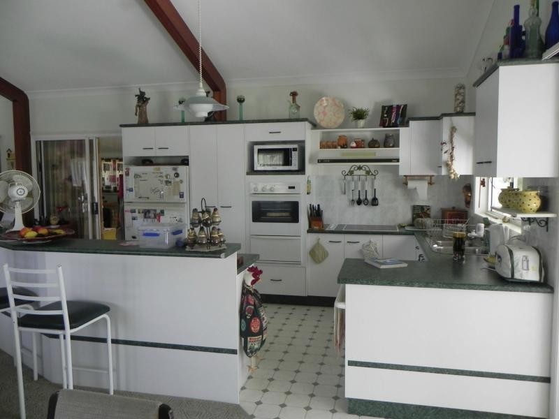 1 Cassia Court, Woodgate QLD 4660