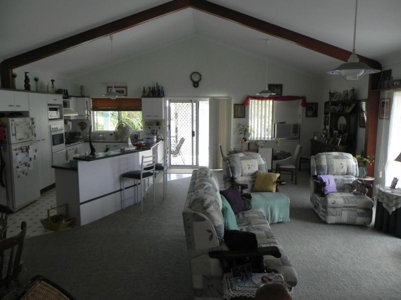 1 Cassia Court, Woodgate QLD 4660