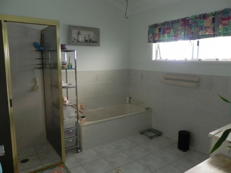 1 Cassia Court, Woodgate QLD 4660