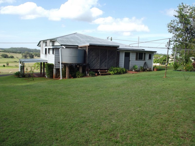 10 William Street, Childers QLD 4660