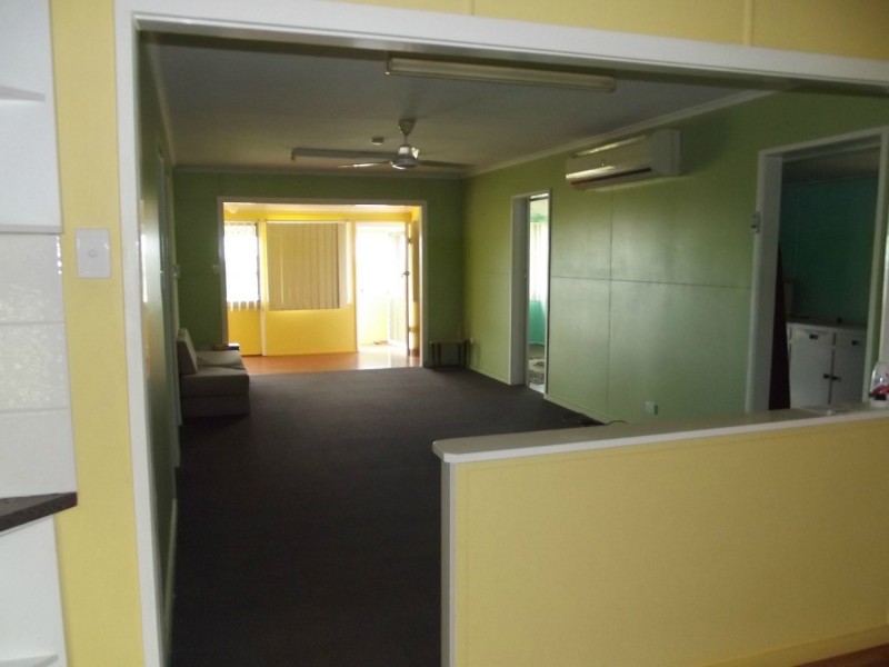 10 William Street, Childers QLD 4660