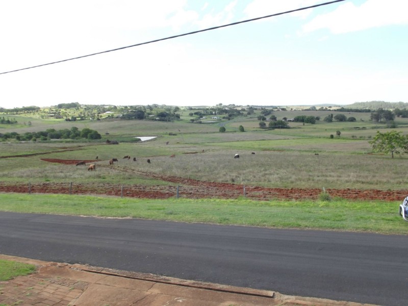 10 William Street, Childers QLD 4660