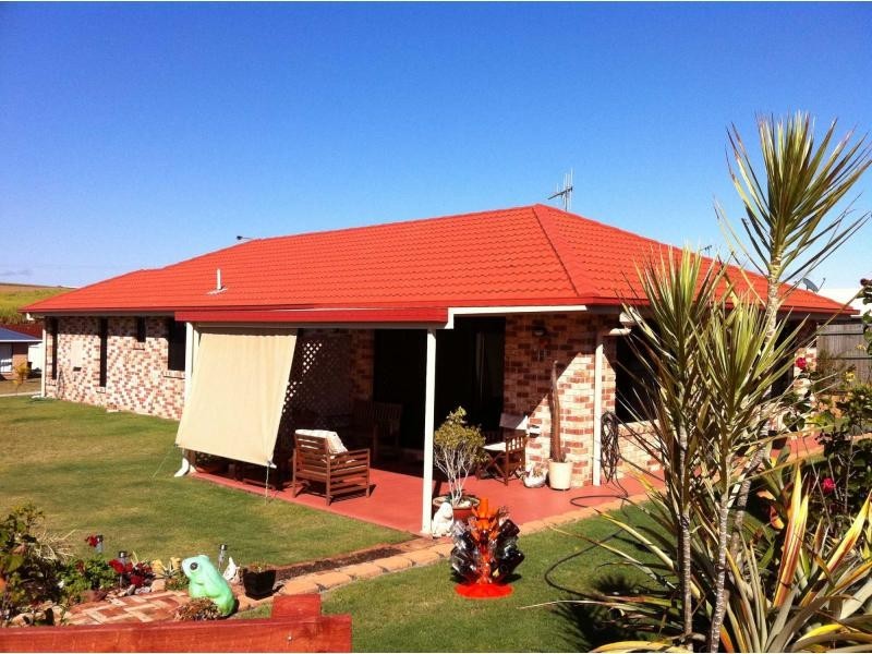30 Pioneer Street, Childers QLD 4660