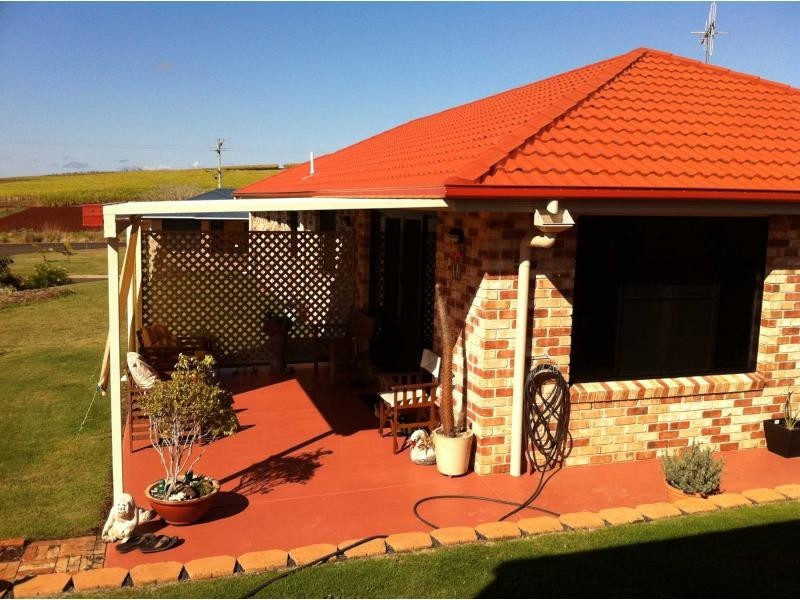 30 Pioneer Street, Childers QLD 4660