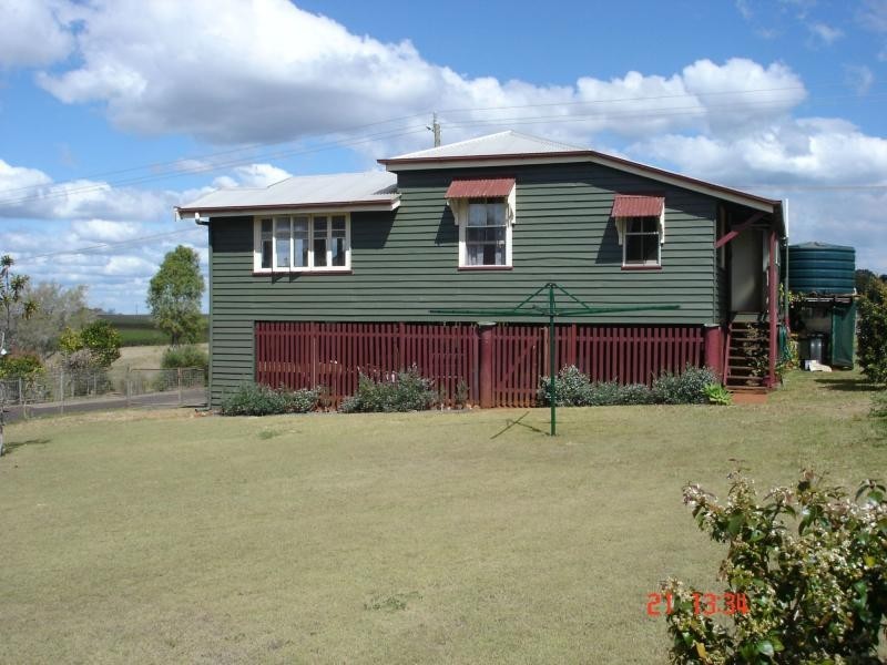 7 THOMPSON ROAD, Childers QLD 4660