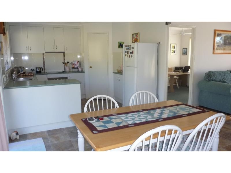6 Cockatoo Court, Apple Tree Creek QLD 4660